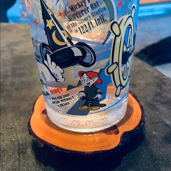 Set of 4 wooden Cypress coasters - Picture 7 of 9